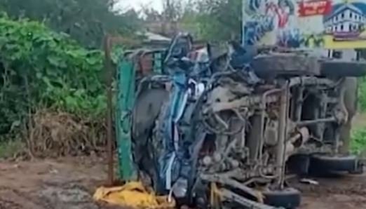 मध्यप्रदेश के भिंड में डंपर से टकराई पिकअप, 8 मजदूरों की मौत